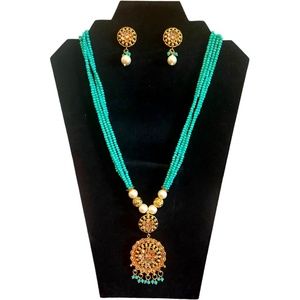 Luxury Indian-Style Necklace and Earring Set